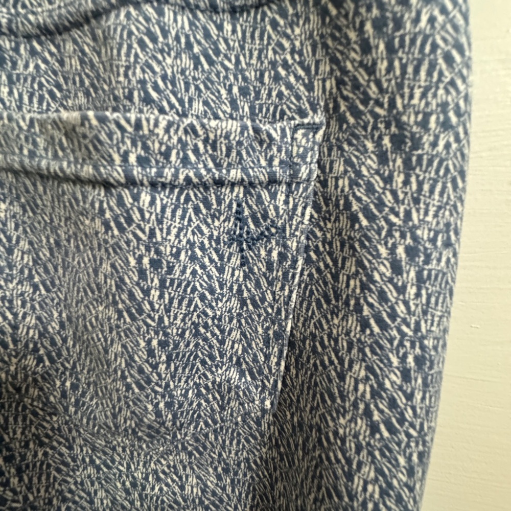 ⭐️Liverpool Jeans Company blue patterned pants - Picture 4 of 6